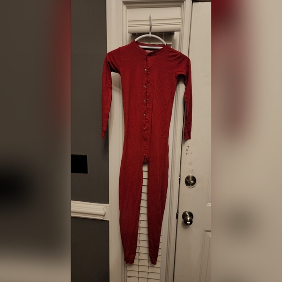 One piece pajamas - Picture 2 of 4